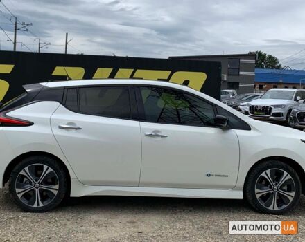 Белый Ниссан Лиф, объемом двигателя 40 л и пробегом 42 тыс. км за 19200 $, фото 3 на Automoto.ua