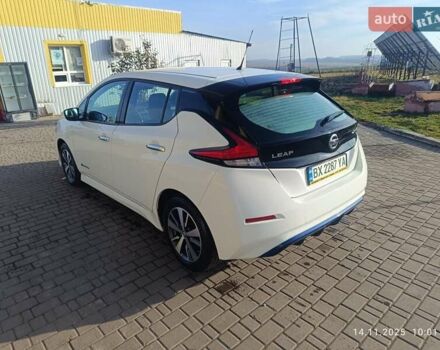 Білий Ніссан Ліф, об'ємом двигуна 0 л та пробігом 50 тис. км за 13500 $, фото 15 на Automoto.ua