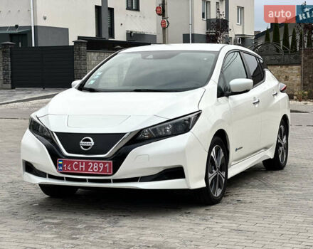 Белый Ниссан Лиф, объемом двигателя 0 л и пробегом 35 тыс. км за 12700 $, фото 1 на Automoto.ua