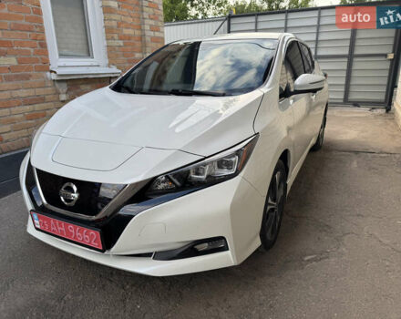 Белый Ниссан Лиф, объемом двигателя 0 л и пробегом 47 тыс. км за 17000 $, фото 1 на Automoto.ua