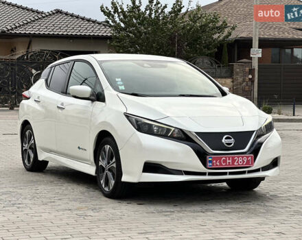 Белый Ниссан Лиф, объемом двигателя 0 л и пробегом 35 тыс. км за 12700 $, фото 3 на Automoto.ua