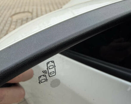 Білий Ніссан Ліф, об'ємом двигуна 0 л та пробігом 105 тис. км за 15100 $, фото 24 на Automoto.ua