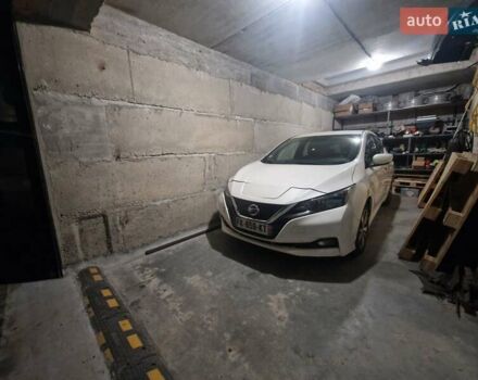 Белый Ниссан Лиф, объемом двигателя 0 л и пробегом 108 тыс. км за 10300 $, фото 13 на Automoto.ua