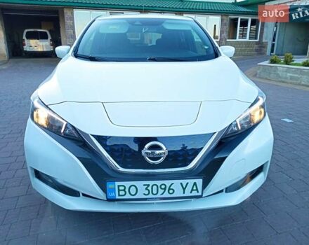 Белый Ниссан Лиф, объемом двигателя 0 л и пробегом 230 тыс. км за 11900 $, фото 2 на Automoto.ua