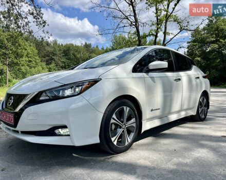 Білий Ніссан Ліф, об'ємом двигуна 0 л та пробігом 22 тис. км за 15000 $, фото 1 на Automoto.ua