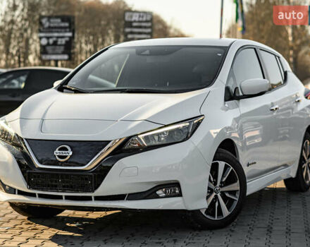 Белый Ниссан Лиф, объемом двигателя 0 л и пробегом 49 тыс. км за 13750 $, фото 2 на Automoto.ua