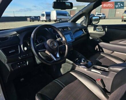 Білий Ніссан Ліф, об'ємом двигуна 0 л та пробігом 71 тис. км за 13700 $, фото 14 на Automoto.ua