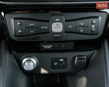 Белый Ниссан Лиф, объемом двигателя 0 л и пробегом 49 тыс. км за 13750 $, фото 36 на Automoto.ua