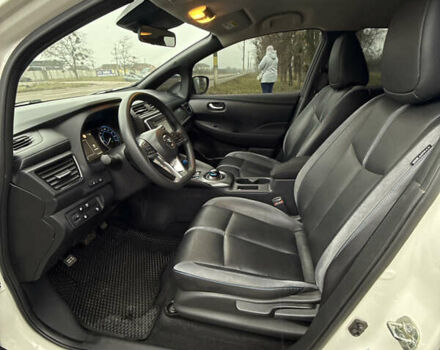 Белый Ниссан Лиф, объемом двигателя 0 л и пробегом 58 тыс. км за 13500 $, фото 23 на Automoto.ua