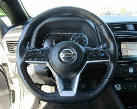 Білий Ніссан Ліф, об'ємом двигуна 0 л та пробігом 39 тис. км за 10500 $, фото 8 на Automoto.ua