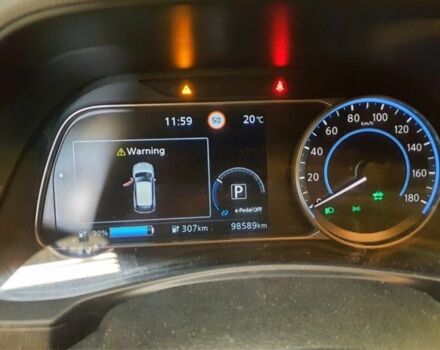 Білий Ніссан Ліф, об'ємом двигуна 0 л та пробігом 98 тис. км за 15900 $, фото 4 на Automoto.ua