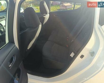 Білий Ніссан Ліф, об'ємом двигуна 0 л та пробігом 50 тис. км за 13500 $, фото 7 на Automoto.ua