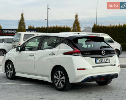 Белый Ниссан Лиф, объемом двигателя 0 л и пробегом 133 тыс. км за 11300 $, фото 3 на Automoto.ua