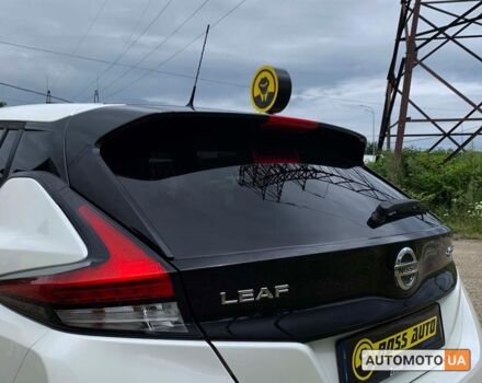 Белый Ниссан Лиф, объемом двигателя 40 л и пробегом 42 тыс. км за 19200 $, фото 6 на Automoto.ua