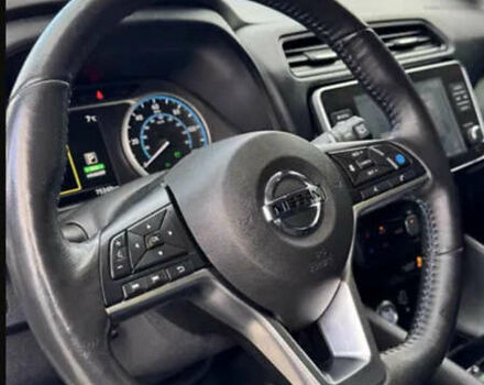 Белый Ниссан Лиф, объемом двигателя 0 л и пробегом 75 тыс. км за 15700 $, фото 17 на Automoto.ua