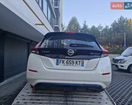 Белый Ниссан Лиф, объемом двигателя 0 л и пробегом 108 тыс. км за 10300 $, фото 14 на Automoto.ua