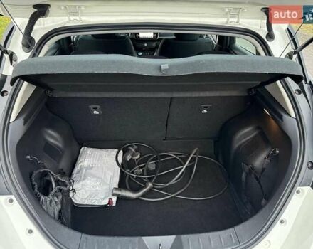 Білий Ніссан Ліф, об'ємом двигуна 0 л та пробігом 90 тис. км за 11700 $, фото 12 на Automoto.ua