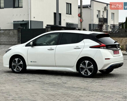 Белый Ниссан Лиф, объемом двигателя 0 л и пробегом 35 тыс. км за 12700 $, фото 10 на Automoto.ua