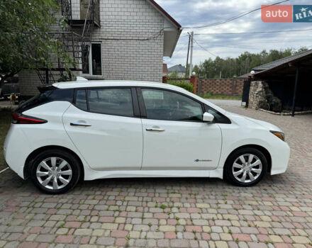 Белый Ниссан Лиф, объемом двигателя 0 л и пробегом 96 тыс. км за 14000 $, фото 5 на Automoto.ua