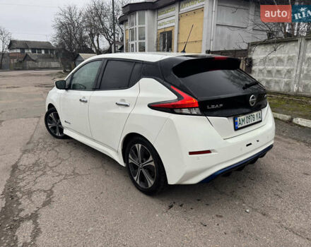 Белый Ниссан Лиф, объемом двигателя 0 л и пробегом 65 тыс. км за 13200 $, фото 3 на Automoto.ua