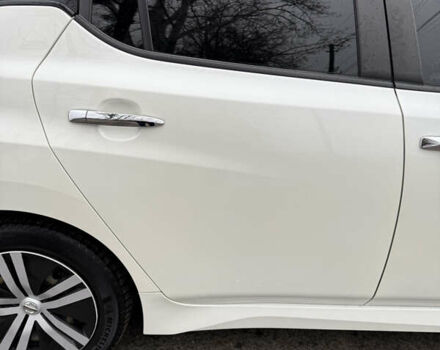 Белый Ниссан Лиф, объемом двигателя 0 л и пробегом 58 тыс. км за 13500 $, фото 10 на Automoto.ua