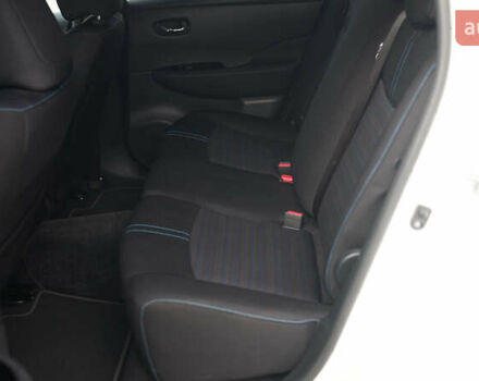 Белый Ниссан Лиф, объемом двигателя 0 л и пробегом 106 тыс. км за 16500 $, фото 27 на Automoto.ua