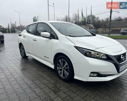 Белый Ниссан Лиф, объемом двигателя 0 л и пробегом 108 тыс. км за 11200 $, фото 4 на Automoto.ua