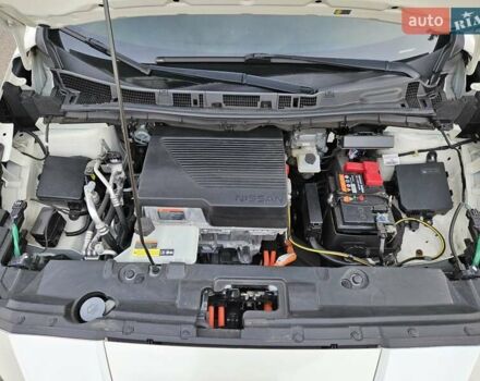 Белый Ниссан Лиф, объемом двигателя 0 л и пробегом 51 тыс. км за 14150 $, фото 29 на Automoto.ua