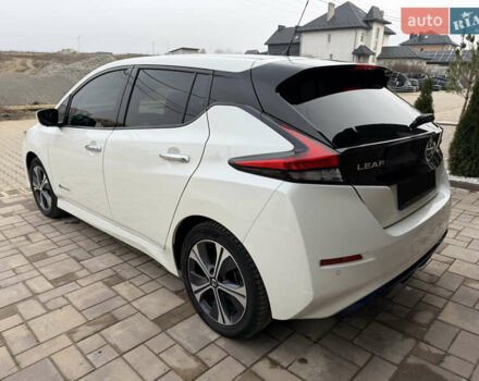 Білий Ніссан Ліф, об'ємом двигуна 0 л та пробігом 105 тис. км за 15100 $, фото 8 на Automoto.ua