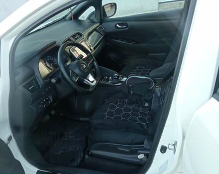 Белый Ниссан Лиф, объемом двигателя 0 л и пробегом 230 тыс. км за 11900 $, фото 7 на Automoto.ua