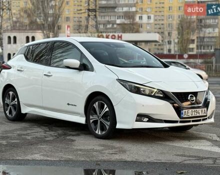 Белый Ниссан Лиф, объемом двигателя 0 л и пробегом 124 тыс. км за 11600 $, фото 2 на Automoto.ua