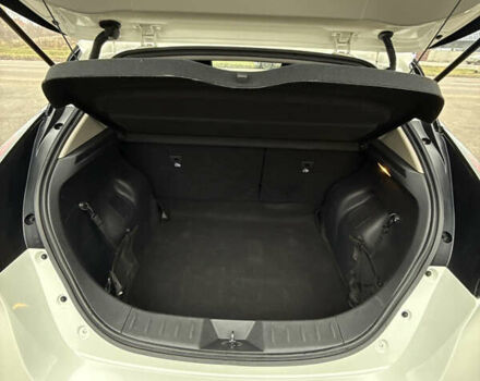 Белый Ниссан Лиф, объемом двигателя 0 л и пробегом 58 тыс. км за 13500 $, фото 30 на Automoto.ua