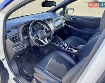 Білий Ніссан Ліф, об'ємом двигуна 0 л та пробігом 88 тис. км за 13800 $, фото 7 на Automoto.ua