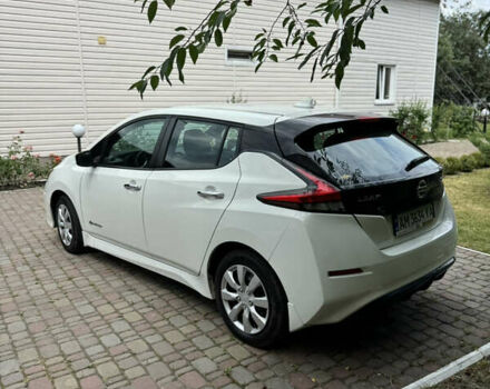 Белый Ниссан Лиф, объемом двигателя 0 л и пробегом 96 тыс. км за 14000 $, фото 2 на Automoto.ua