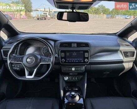 Білий Ніссан Ліф, об'ємом двигуна 0 л та пробігом 88 тис. км за 13800 $, фото 6 на Automoto.ua