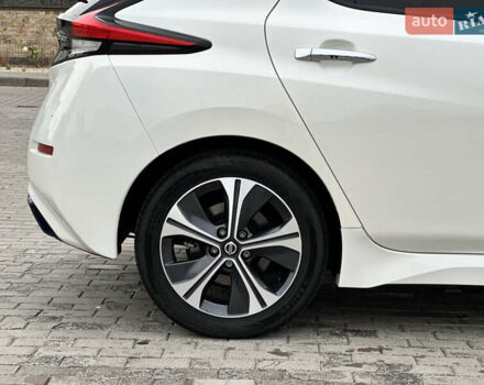 Белый Ниссан Лиф, объемом двигателя 0 л и пробегом 35 тыс. км за 12700 $, фото 28 на Automoto.ua