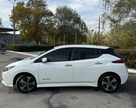 Белый Ниссан Лиф, объемом двигателя 0 л и пробегом 149 тыс. км за 15500 $, фото 8 на Automoto.ua