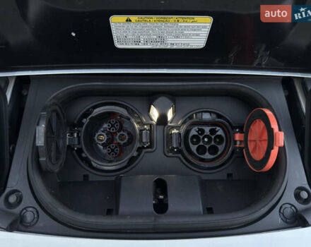 Белый Ниссан Лиф, объемом двигателя 0 л и пробегом 97 тыс. км за 12999 $, фото 27 на Automoto.ua