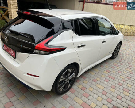 Белый Ниссан Лиф, объемом двигателя 0 л и пробегом 133 тыс. км за 12250 $, фото 55 на Automoto.ua