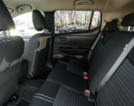 Белый Ниссан Лиф, объемом двигателя 0 л и пробегом 49 тыс. км за 13750 $, фото 21 на Automoto.ua