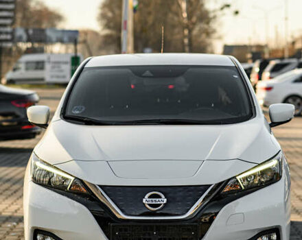 Белый Ниссан Лиф, объемом двигателя 0 л и пробегом 49 тыс. км за 13750 $, фото 9 на Automoto.ua