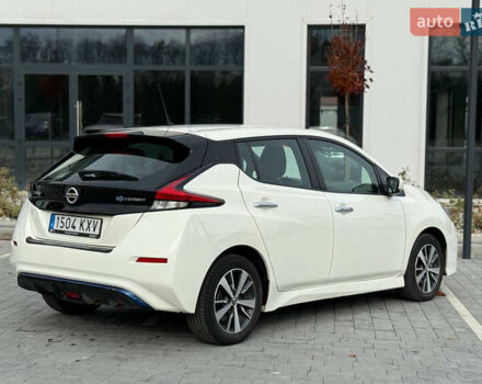 Белый Ниссан Лиф, объемом двигателя 0 л и пробегом 133 тыс. км за 11300 $, фото 4 на Automoto.ua