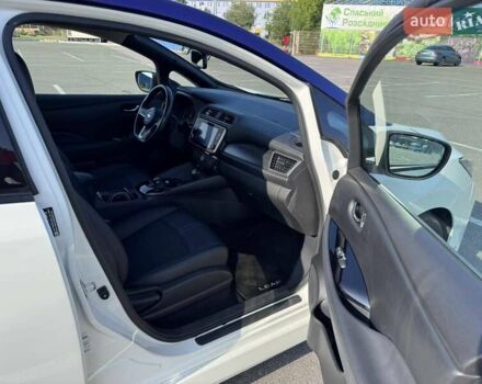 Білий Ніссан Ліф, об'ємом двигуна 0 л та пробігом 88 тис. км за 13800 $, фото 8 на Automoto.ua