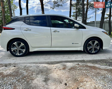 Білий Ніссан Ліф, об'ємом двигуна 0 л та пробігом 22 тис. км за 15000 $, фото 5 на Automoto.ua