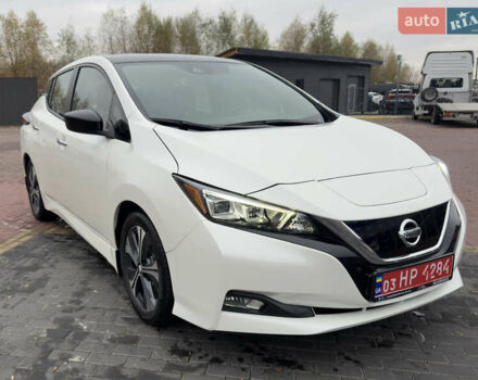 Белый Ниссан Лиф, объемом двигателя 0 л и пробегом 30 тыс. км за 15300 $, фото 2 на Automoto.ua