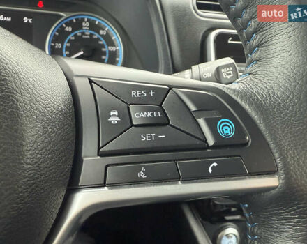 Белый Ниссан Лиф, объемом двигателя 0 л и пробегом 30 тыс. км за 15300 $, фото 18 на Automoto.ua