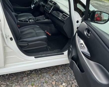 Белый Ниссан Лиф, объемом двигателя 0 л и пробегом 113 тыс. км за 14800 $, фото 23 на Automoto.ua