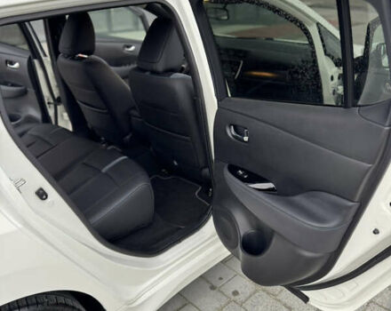 Белый Ниссан Лиф, объемом двигателя 0 л и пробегом 52 тыс. км за 13900 $, фото 24 на Automoto.ua