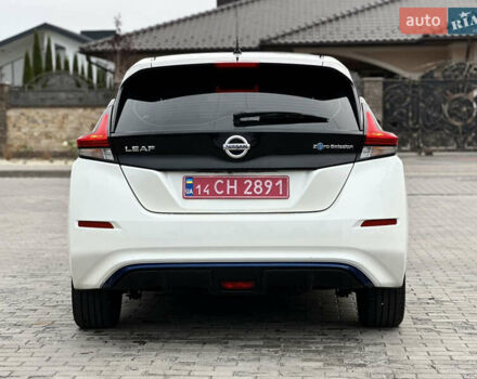 Белый Ниссан Лиф, объемом двигателя 0 л и пробегом 35 тыс. км за 12700 $, фото 7 на Automoto.ua