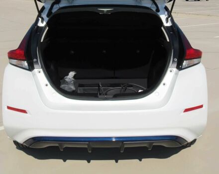 Білий Ніссан Ліф, об'ємом двигуна 0 л та пробігом 44 тис. км за 14000 $, фото 6 на Automoto.ua